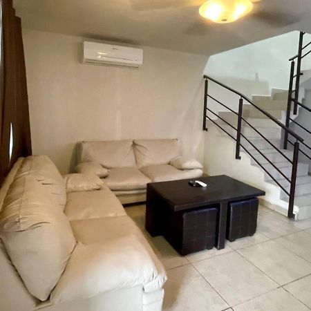 Altabrisa Residencial Villa Monterrey Bagian luar foto