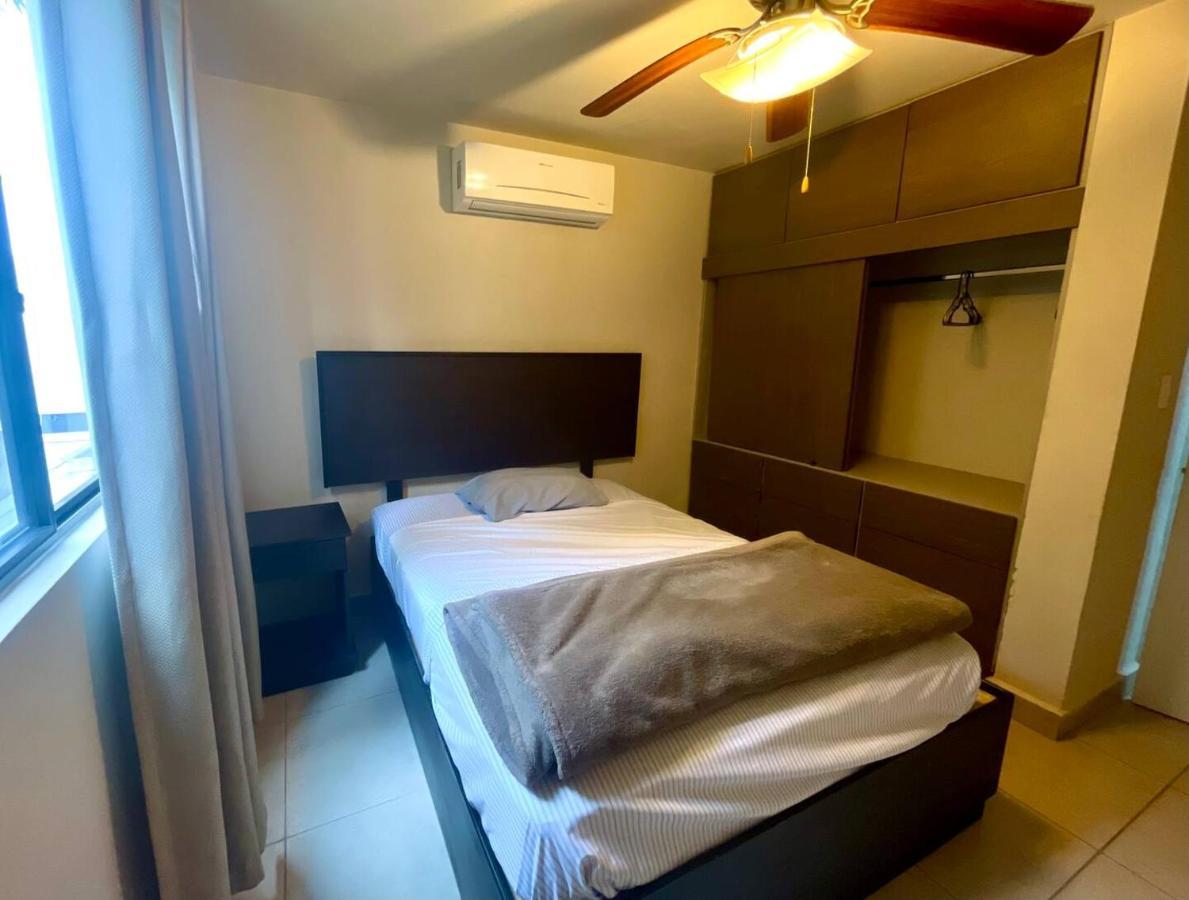 Altabrisa Residencial Villa Monterrey Bagian luar foto