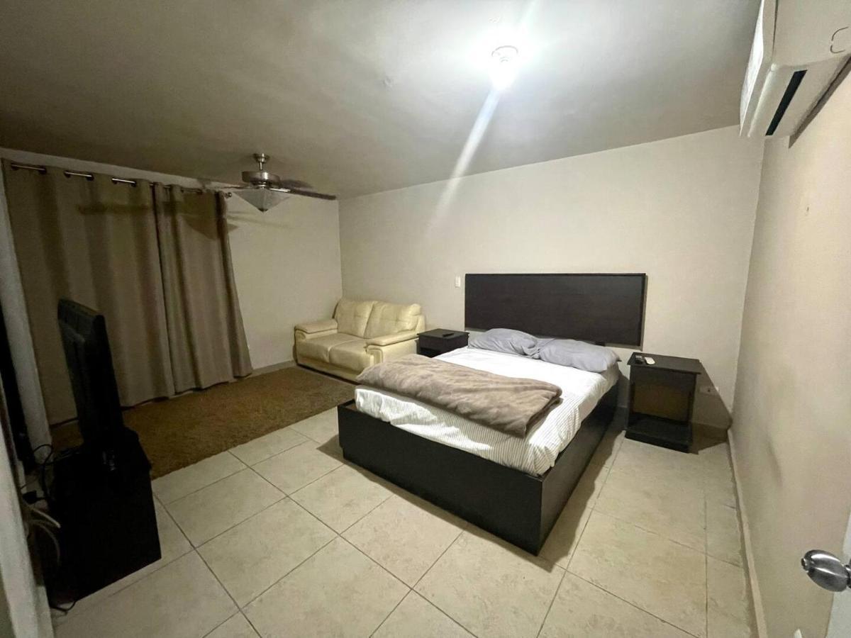 Altabrisa Residencial Villa Monterrey Bagian luar foto