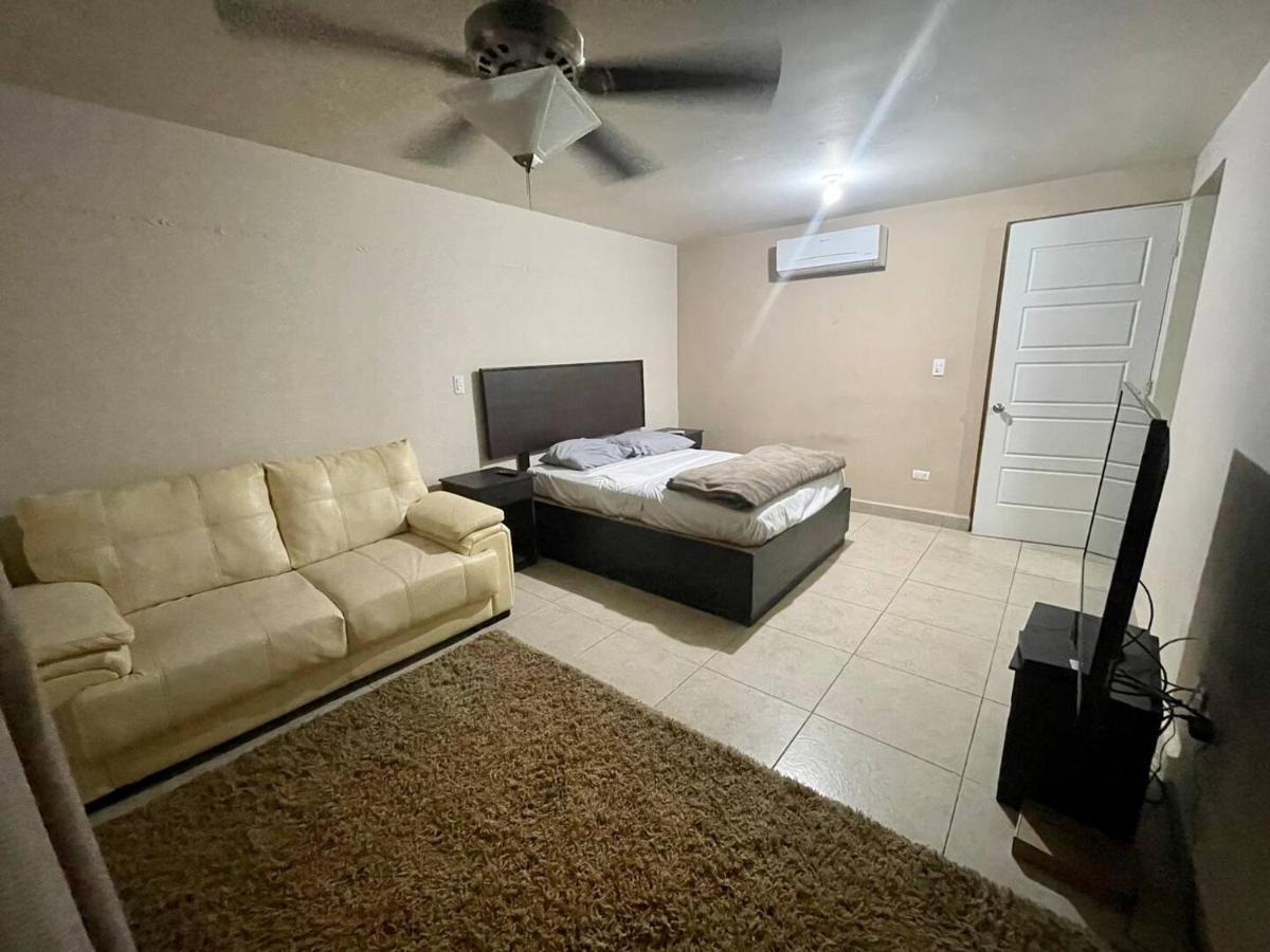 Altabrisa Residencial Villa Monterrey Bagian luar foto